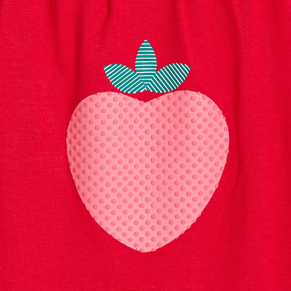 بدلة قصيرة بحمالات مزينة برسومات الفراولة، باللون الوردي للفتيات الصغيرات